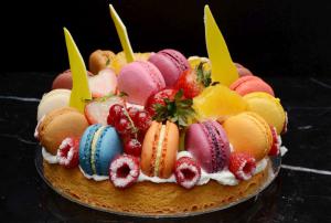 Fruit Macaronade Cake