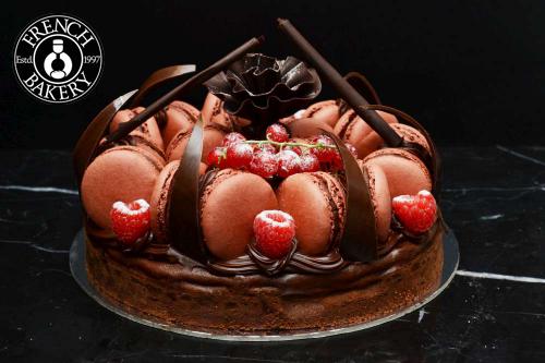 Chocolate Macaronade Cake