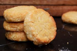 Almond Round Cookie