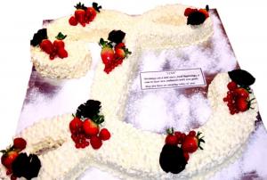 Anniversary Cake 040
